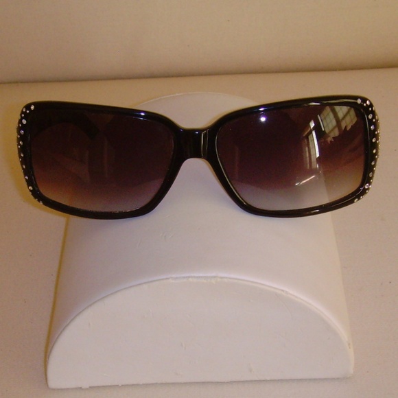 FOSSIL Black and Clear Rhinestone Sunshades - Picture 3 of 9